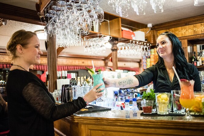 10PM Budapest Danube Cruise with Live Music & Food or Drinks - Dinner and drinks options: pick the right ticket for your night