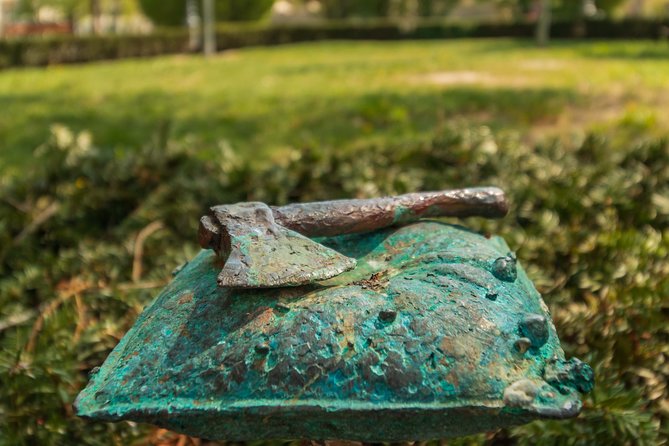 4 hours long private walking tour in Budapest - What it feels like on the ground: pace, group size, and practical reality