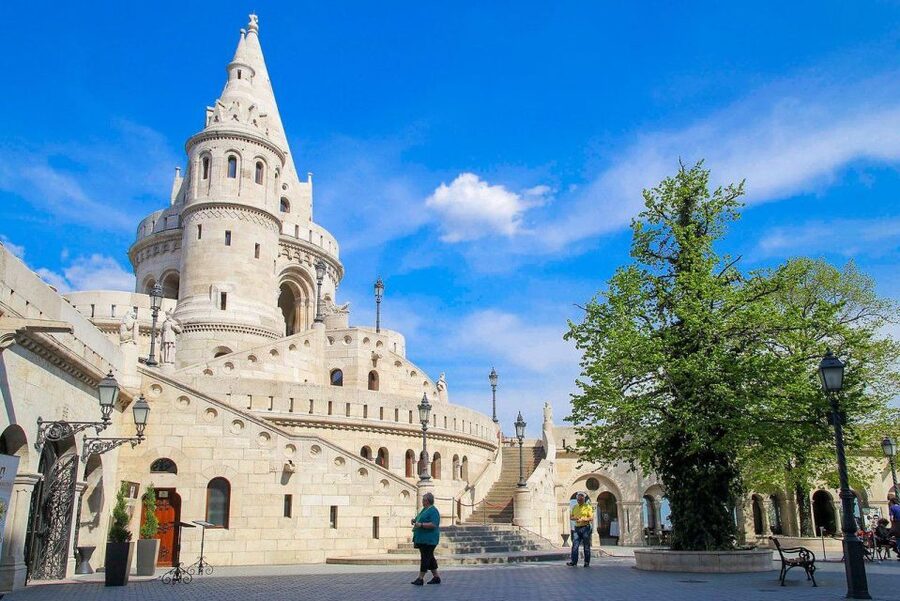6 hour Budapest walking tour - Heroes’ Square: the photo stop with real political and cultural weight