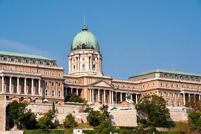 Accessible Budapest Tour - Heroes’ Square and the Millennium Monument: Hungary in one wide frame