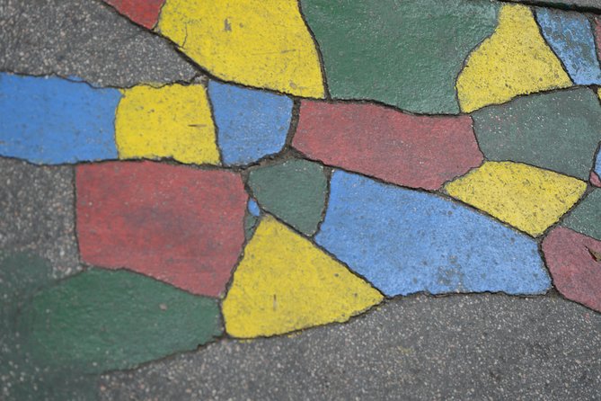 Alternative Street Art Free Walking Tour of Budapest - Duration, group size, and why those details affect your day
