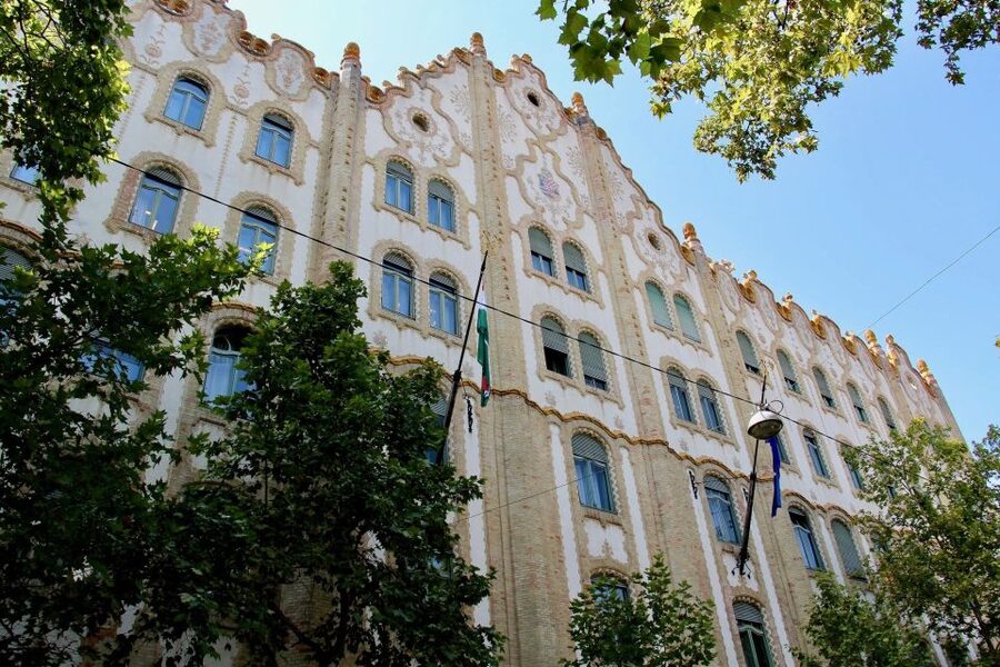 Art Nouveau Tour in Budapest: 3-Hour Private Tour - Who This Tour Is Best For (and Who Might Skip It)