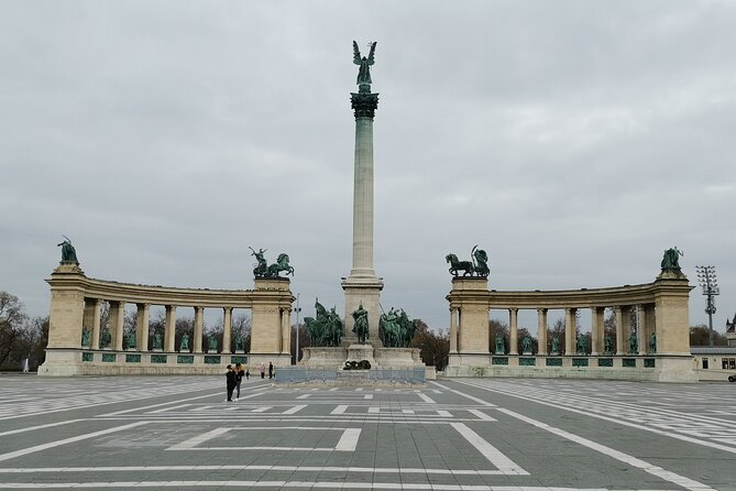 Best Historical Sights of Budapest Tour - City Park start: why the first stop sets the tone
