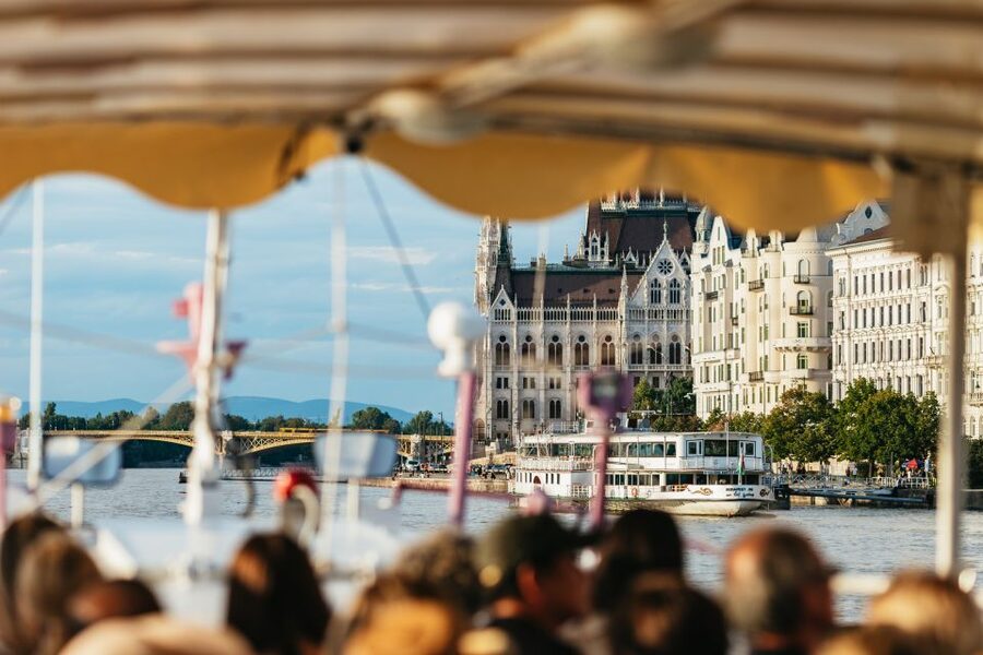 Best of Budapest Cruise - 5 Things That Make This Danube Cruise Worth Your Time