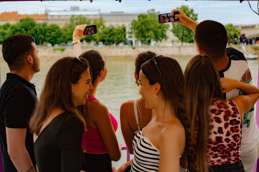 Best of Budapest Cruise - Bridges, Promenade Views, and Margaret Bridge: The Middle of the Cruise That Flies By