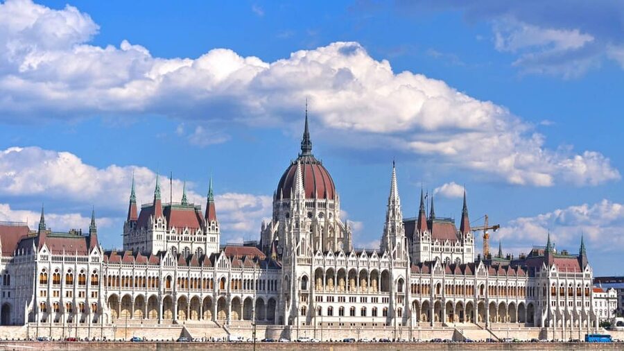Best of Budapest: Private Walking Tour with a Local - Budgeting for a $29 private walk (what’s included and what isn’t)