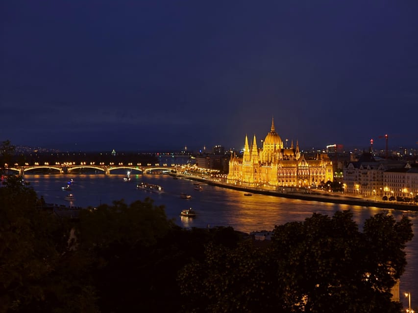 BloodThirsty Hungary: Walking tour & Dark Historical Stories - András Hadik and Ősforrás (Zsolnay-díszkút): photos with bite