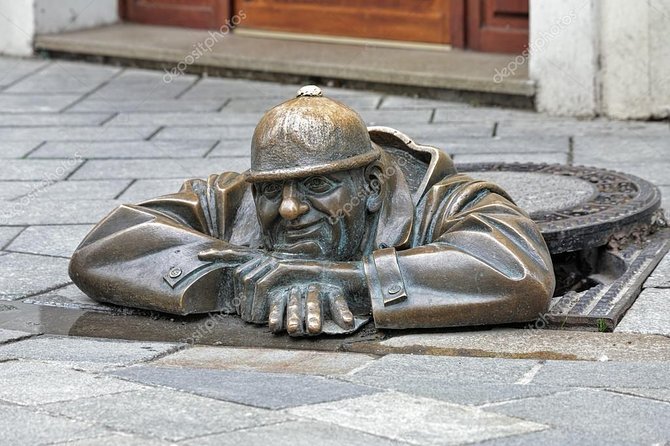 Bratislava, one day private trip from Budapest with guide! - Palau Presidencial: watching modern power in a historic setting
