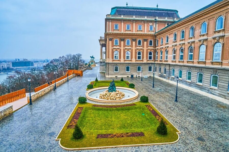 Buda Castle District and Matthias Church Private Tour - Guides and the Human Part: You’ll Get More Than Facts