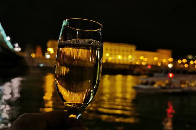 Budapest: 1-Hour Highlights Cruise with Welcome Drink - Your 60-Minute Route: What You’ll See on the Danube