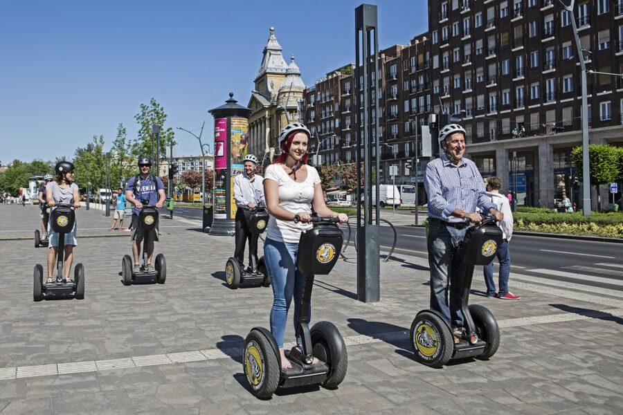 Budapest: 1-Hour Private Segway Tour - Liberty Square and the Parliament area: how the tour handles the big moments