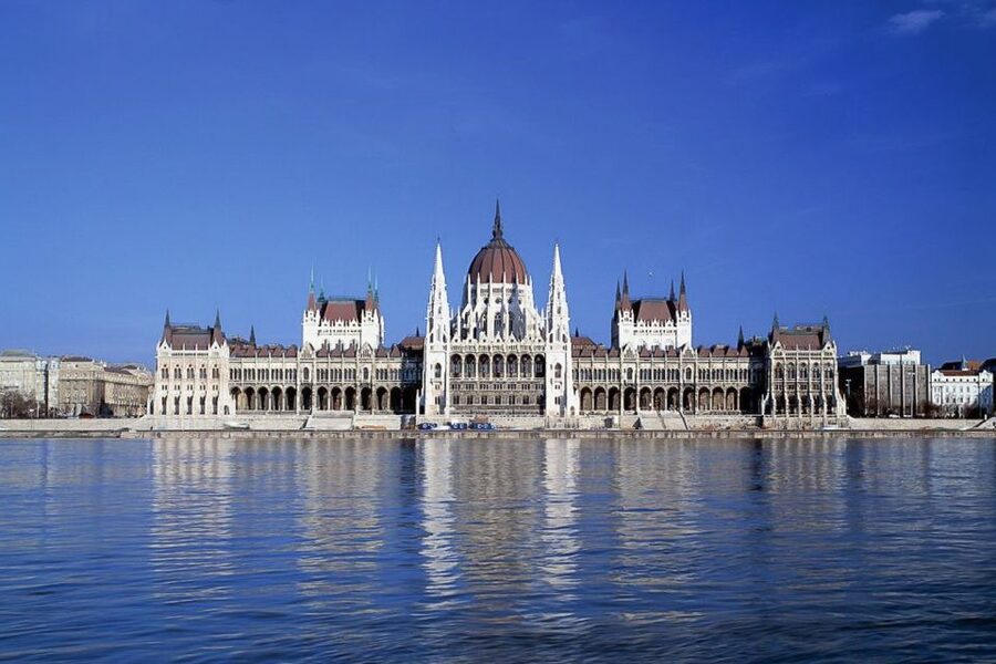 Budapest: 3-Hour Grand City Tour and Castle Walk - Andrássy Avenue, Opera, and St Stephen’s Basilica on the Way Back