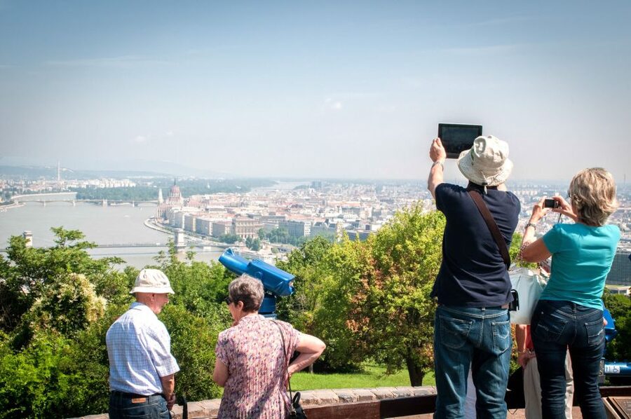 Budapest: 3-Hour Live Guided Sightseeing Tour - Price and value: what $35 gets you in real terms