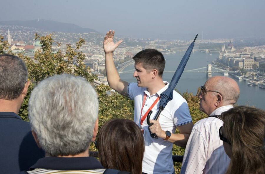 Budapest: 3-Hour Live Guided Sightseeing Tour - Heroes’ Square: the monument that ties the whole loop together