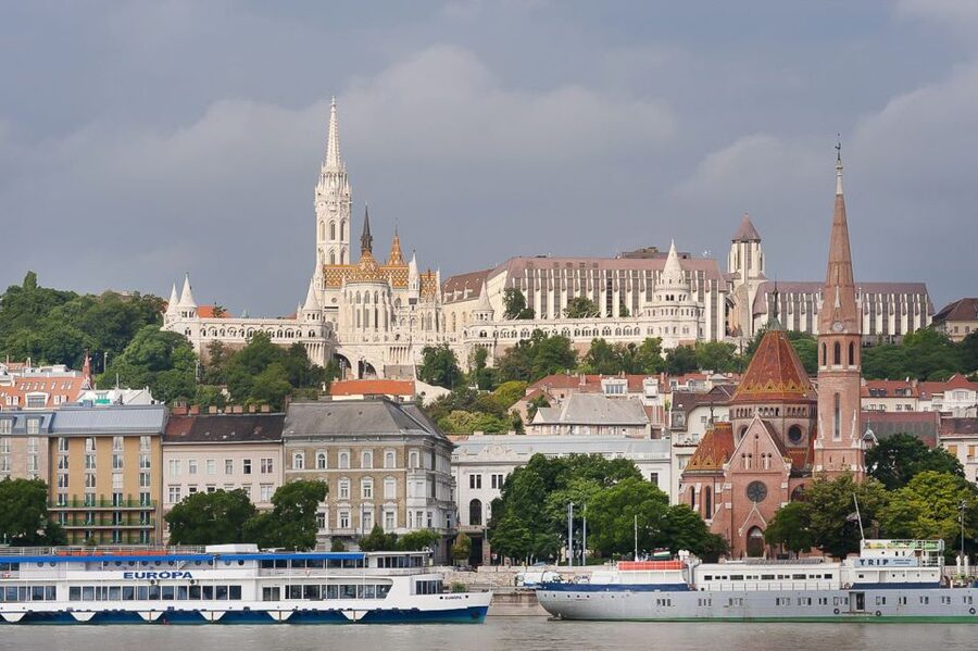 Budapest 3-Hour Walking Tour in Italian - Starting at St. Stephen’s Basilica, Right Where the Action Starts