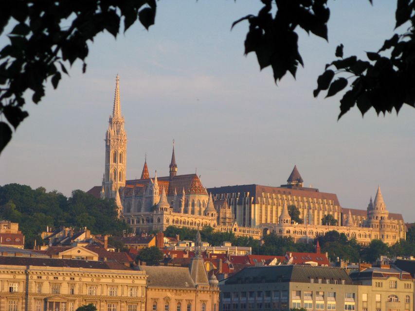 Budapest: 3-Hour Walking Tour of Pest with a Historian - Pace, Group Size, and the Q&A Advantage