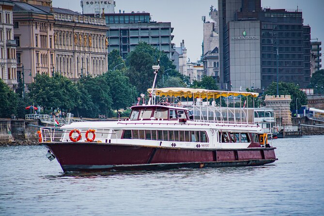 Budapest Audio Guide Cruise with Day, Sunset and Night Options - Sunset vs Night vs Day: How Timing Changes the Feel