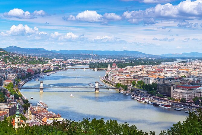 Budapest Audio Guide Cruise with Day, Sunset and Night Options - The Audio Guide App: Smart When It Works, Annoying When It Doesn’t