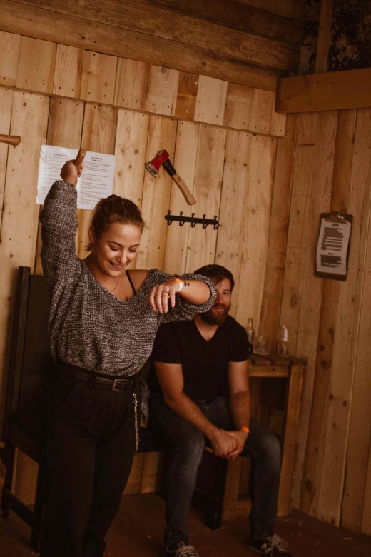 Budapest: Axe Throwing Experience - Safety in the real world: rules you should take seriously