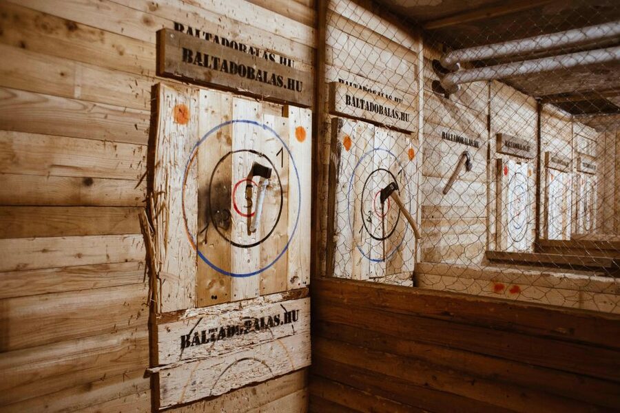 Budapest: Axe Throwing Experience - Coaches you’ll actually listen to: technique tips that stick