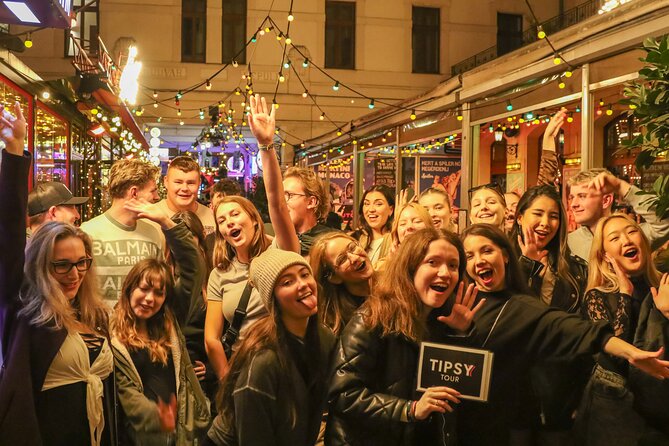 Budapest: Bar Crawl Tour with Drinks and Shots Included - Stop 1: Klauzál tér for Fröccs and Budapest Storytelling