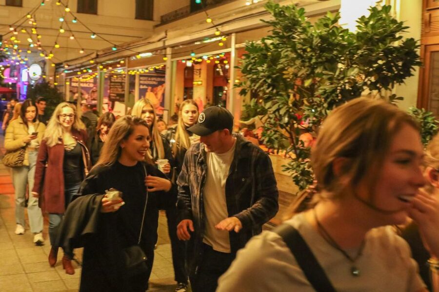 Budapest: Bar Crawl Tour with Local Drinks - Király u. 56 (35 Minutes): The Sweet Spot for Lively, Not Chaotic
