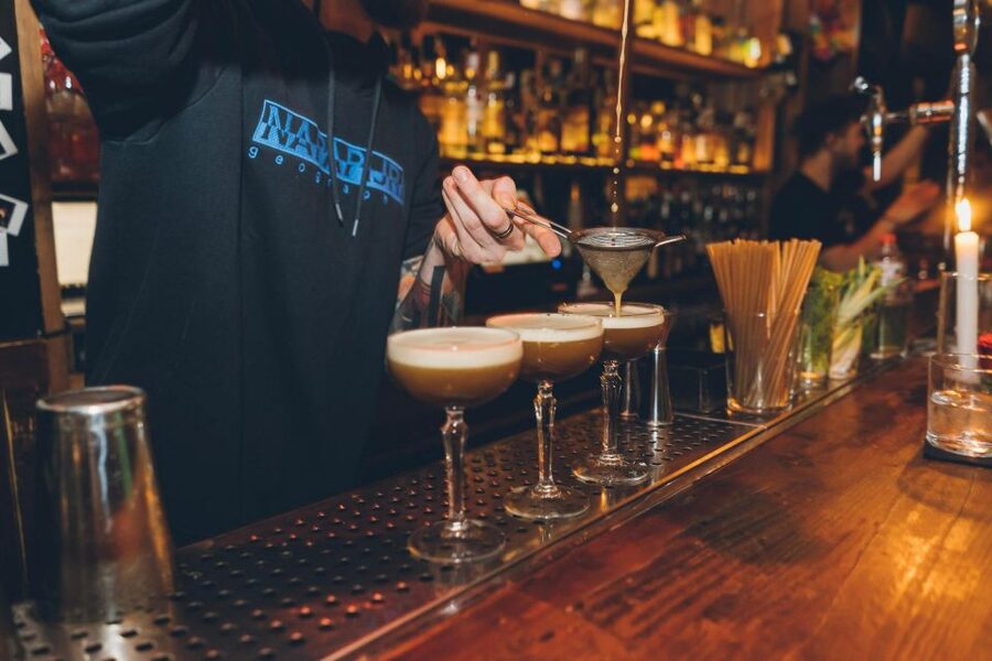 Budapest: Bar Crawl with a Local Guide - Key highlights worth planning around