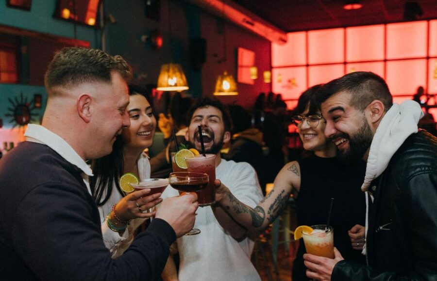 Budapest: Bar Crawl with a Local Guide - Starting point at Budapest Eye: arrive early and get your night rolling