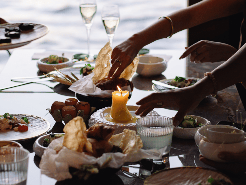 Budapest: BBQ Dinner Cruise w/ Live Music & Unlimited Drinks - The 2.5-hour cruise plan: what your evening rhythm actually looks like
