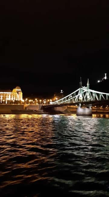 Budapest Boat Cruise with Personal Live Tour Guiding(+Drink) - Weather, Comfort, and Who This Cruise Is For
