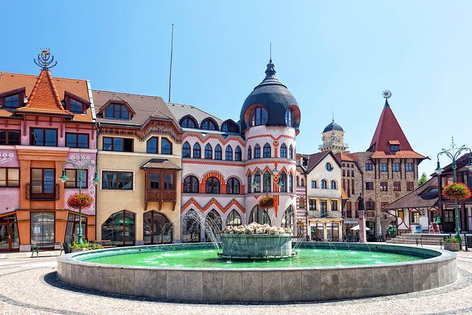 Budapest-Bratislava One-Way Sightseeing Transfer - Stop 4: Győr Old Town streets, Baroque buildings, and the Town Hall from 1900
