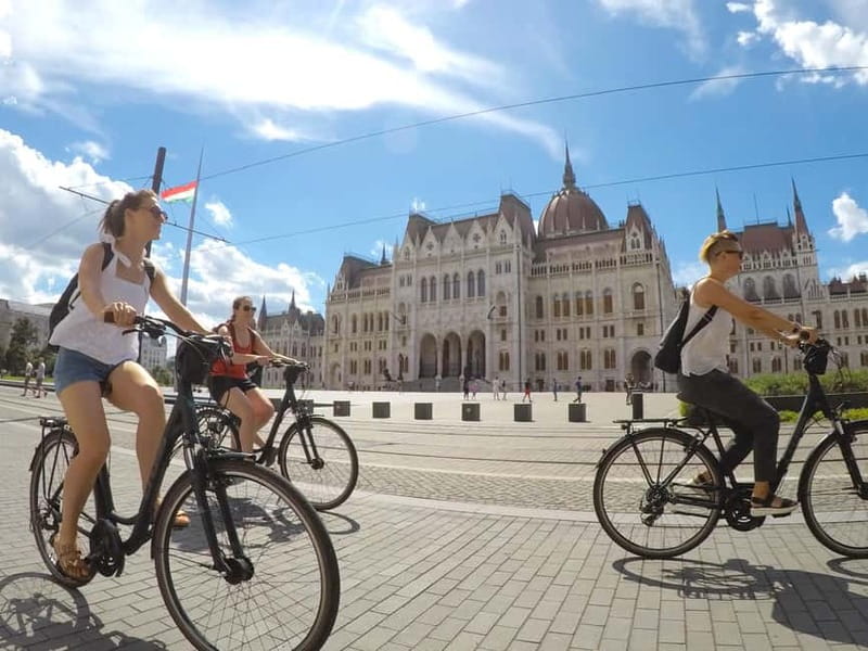 Budapest & Buda Castle e-Bike Tour with a local guide - Why This E-Bike Tour Works So Well in Budapest