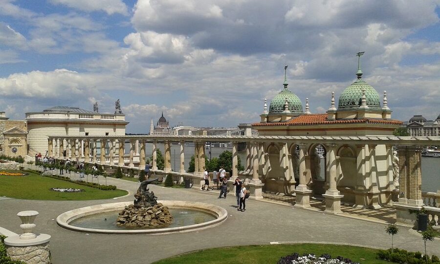 Budapest: Buda Castle Private Walking Tour - Matthias Church on Holy Trinity Square: the stop that makes the story click