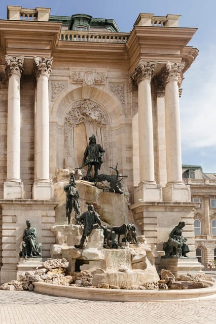 Budapest: Buda Castle Walking Tour & Folk Music Performance - Tárnok Street’s Architectural Mix: A Street That Shows Centuries