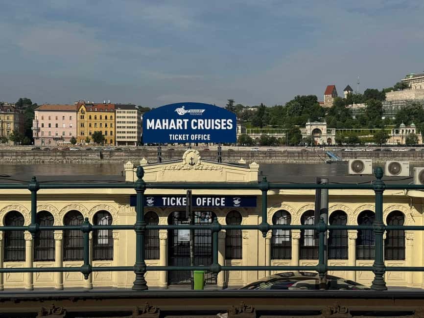 Budapest: By Night Sightseeing Cruise with Welcome Drink - Should you book this Budapest night cruise with welcome drink?