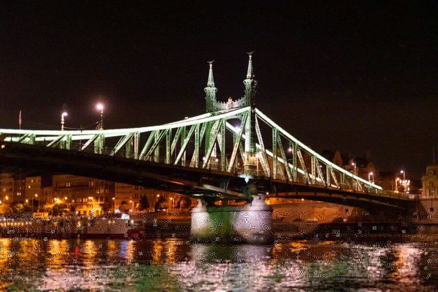 Budapest: Candlelit Dinner River Cruise with Live Music - The Danube Sights You’ll See Under Bridge Lights (and Why This Route Is Smart)