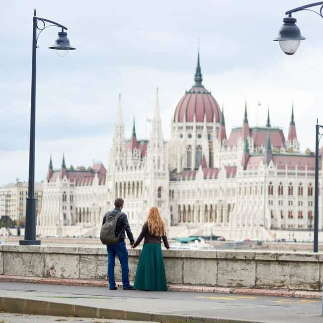 Budapest: Castle Hill Photoshoot with Private Photographer - Where You Meet, and What the Private Timing Feels Like