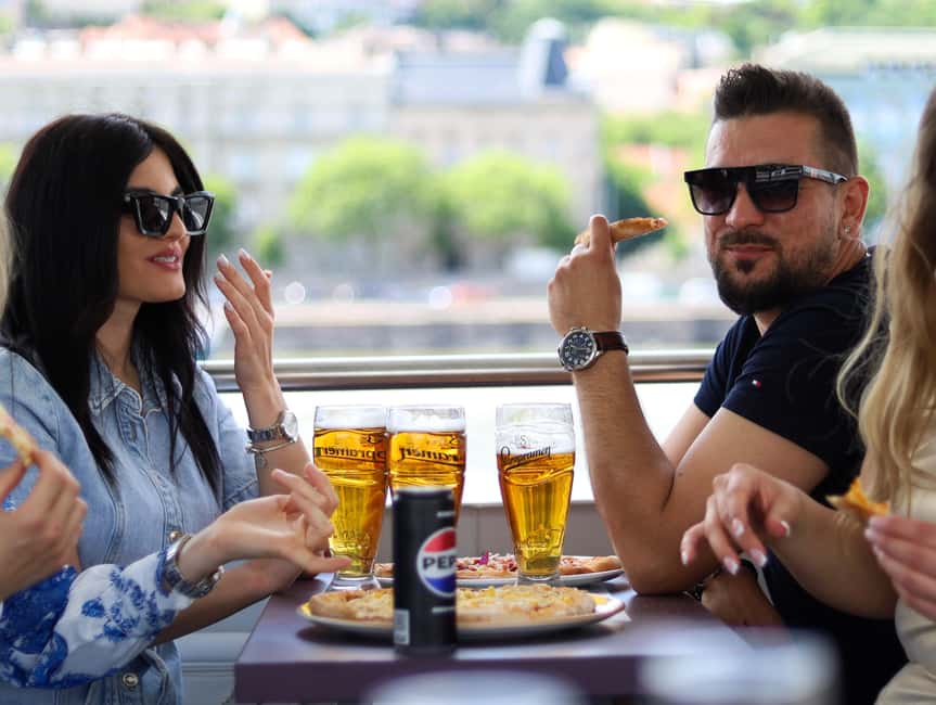 Budapest: Catamaran Pizza Cruise - Timing and logistics that matter (so you don’t miss the boat)