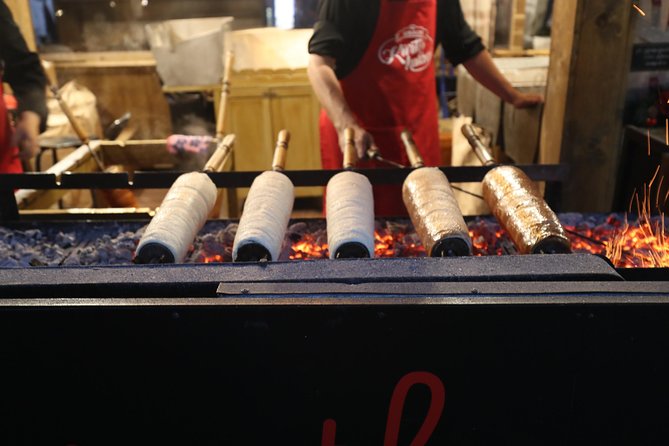 Budapest Christmas Market Tour with Basilica visit & Chimney cake - Should you book this tour?