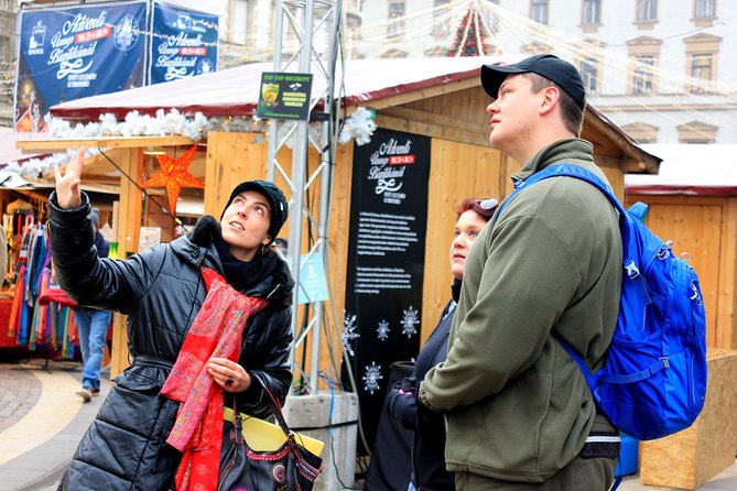 Budapest Christmas Walking Tour & Entry to St Stephen's Basilica - Danube viewpoints: frozen-river stories, Little Princess photos, and Szechenyi Lánchíd