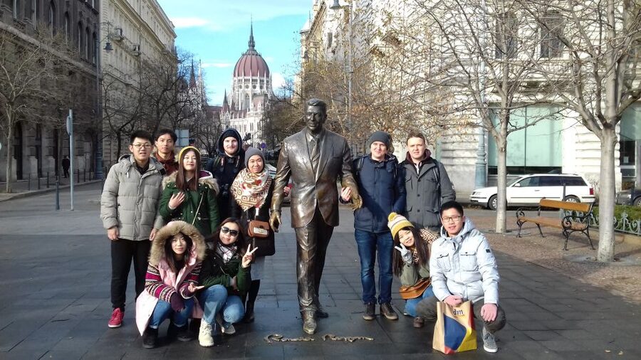 Budapest: City Center Walking Tour - After the tour: Shoes on the Danube Bank and a final river stroll