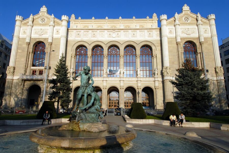 Budapest: City Discovery Tour - Gellért Hill photo stop: quick views with minimal fuss