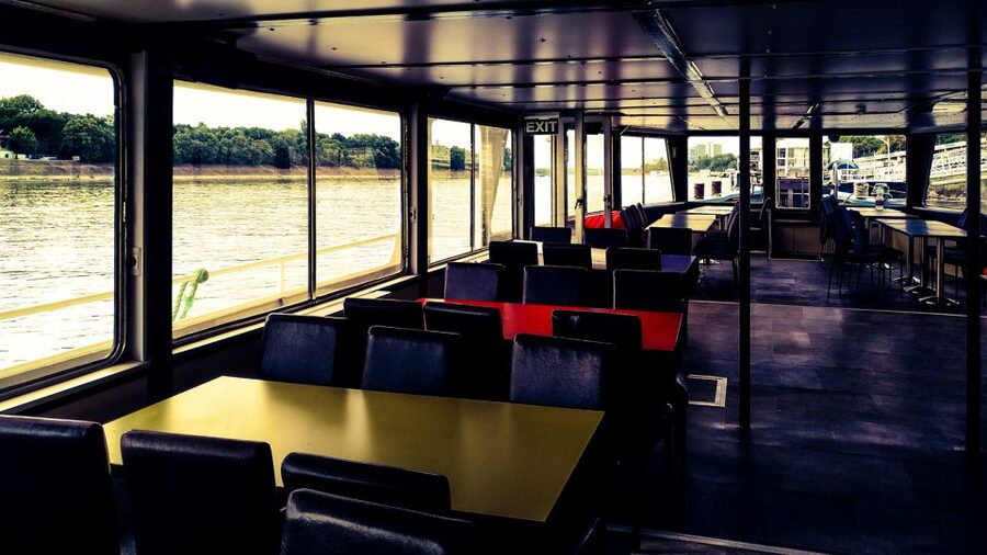 Budapest: City Highlights Sightseeing Cruise - Who should book this and who should skip it