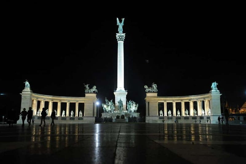 Budapest: City Park- True Crime of Hungary- Walking Tour - Quick hits before you go