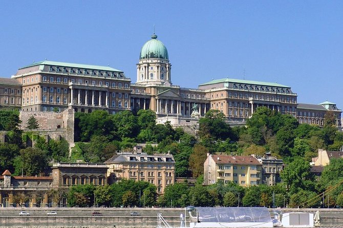 Budapest City Sightseeing Half-Day Tour - Where you start and how the coach ride feels
