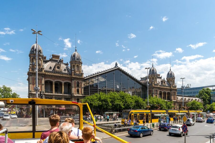 Budapest: City Sightseeing Hop-On Hop-Off Bus Tour & Extras - Audio Guide in 15 Languages: Using It Without Getting Lost