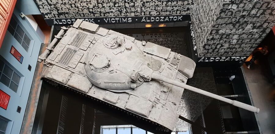 Budapest: Communist History Tour with House of Terror Option - Cold War leftovers: the secret underground nuclear bunker clues