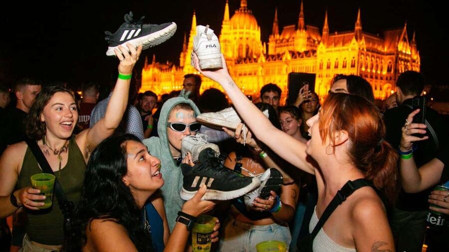 Budapest: Danube Beat Party Cruise with DJ & Drink Packages - Meeting the Boat at Akadémia Dock 2 Without Stress