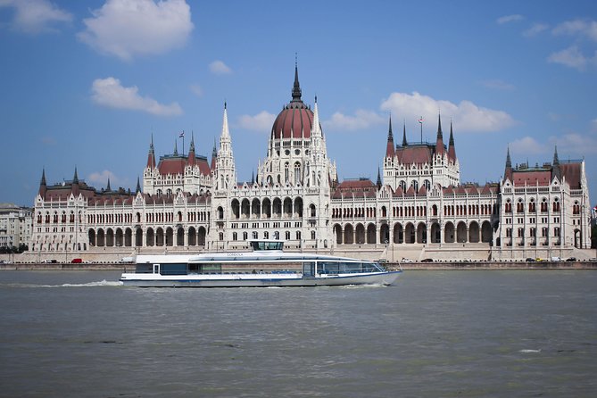 Budapest Danube Cruise with Drink, Audio Guide, Margaret Island - Margaret Island Stop: 45 Minutes That Feel Like a Reset