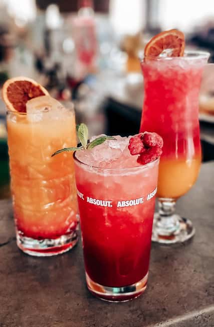 Budapest: Danube Cruise with Folk Dancing and Drinks - Price and value: why $55 can work (if this matches your style)